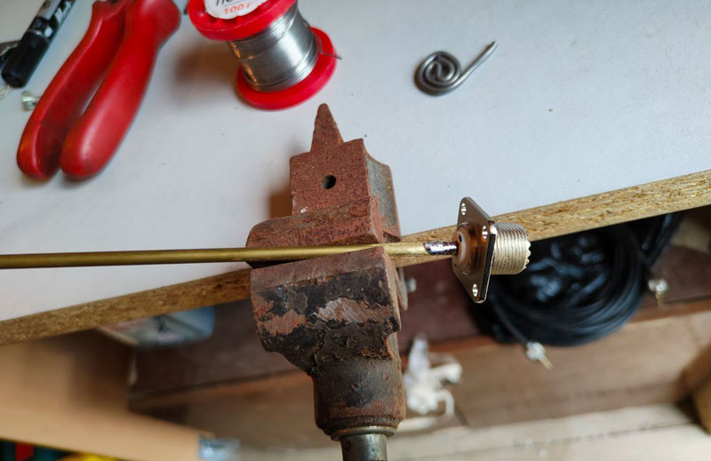 Соеднение центрального проводника